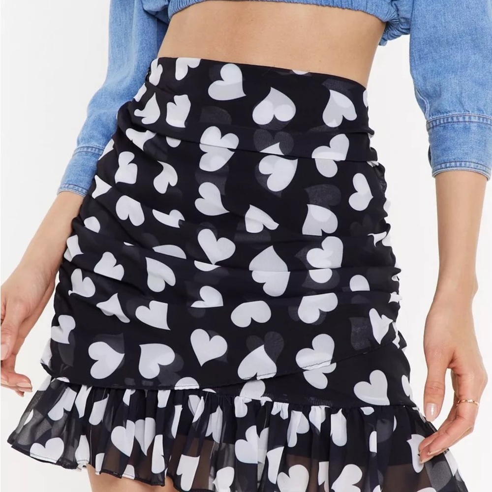 Black Heart Print Ruffle Skirt
